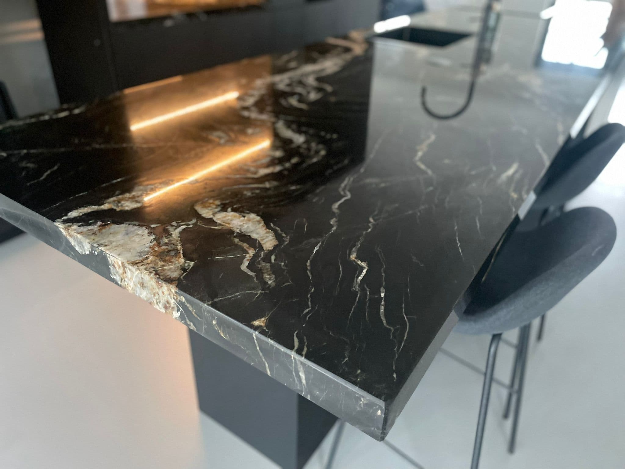 Keukenbladen van natuursteen op maat